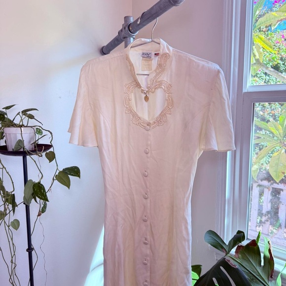 American Vintage Dresses & Skirts - Vintage Made in USA Ivory Short Sleeve Button-Up Dress